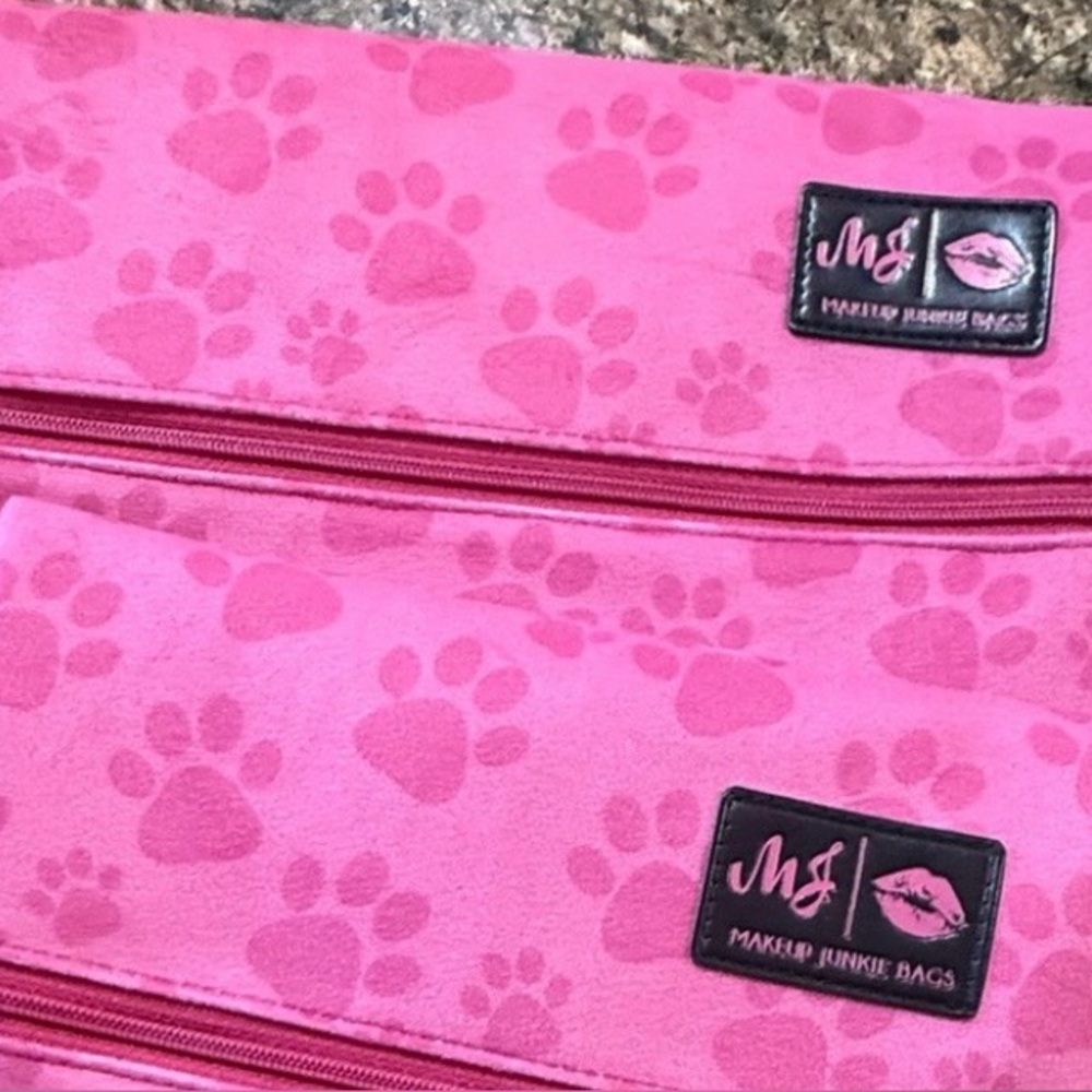 Makeup Junkie Pink Paw Print with Tassel Medium ONLY New HTF